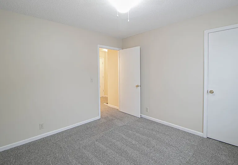 117-4 Hickory Trce — Photo 12