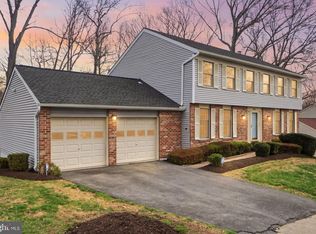 10302 Steamboat Landing Ln, Burke, VA 22015