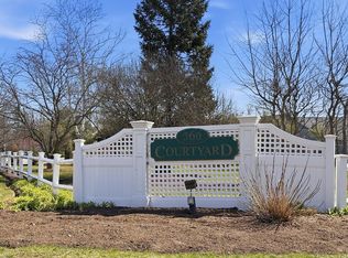 360 Littleton Rd Unit E10, Chelmsford, MA 01824