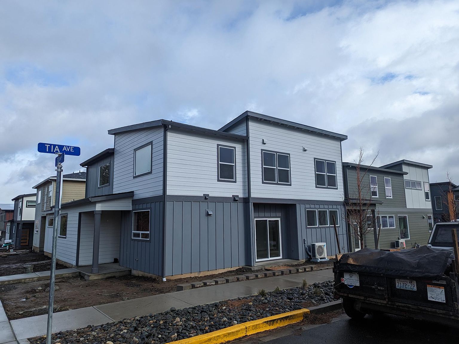 1231 30th St, Hood River, OR 97031 Zillow