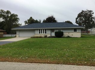 9316 Lawson Dr, Machesney Park, IL 61115