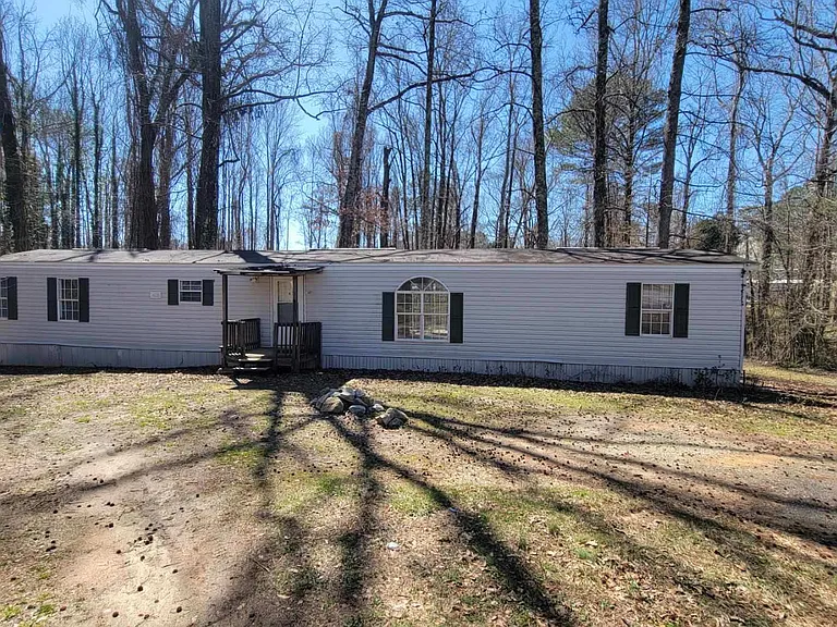 307 Honeysuckle Ln — Photo 1