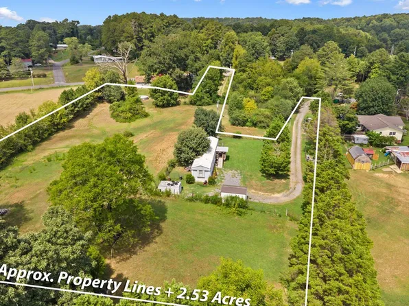 1506 Meadowlark Dr NE, Dalton, GA 30721