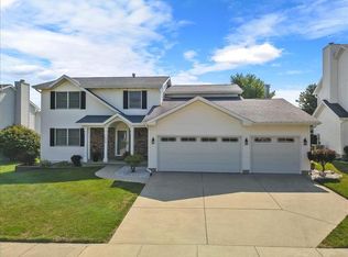 1506 Paddington Dr, Bloomington, IL 61704