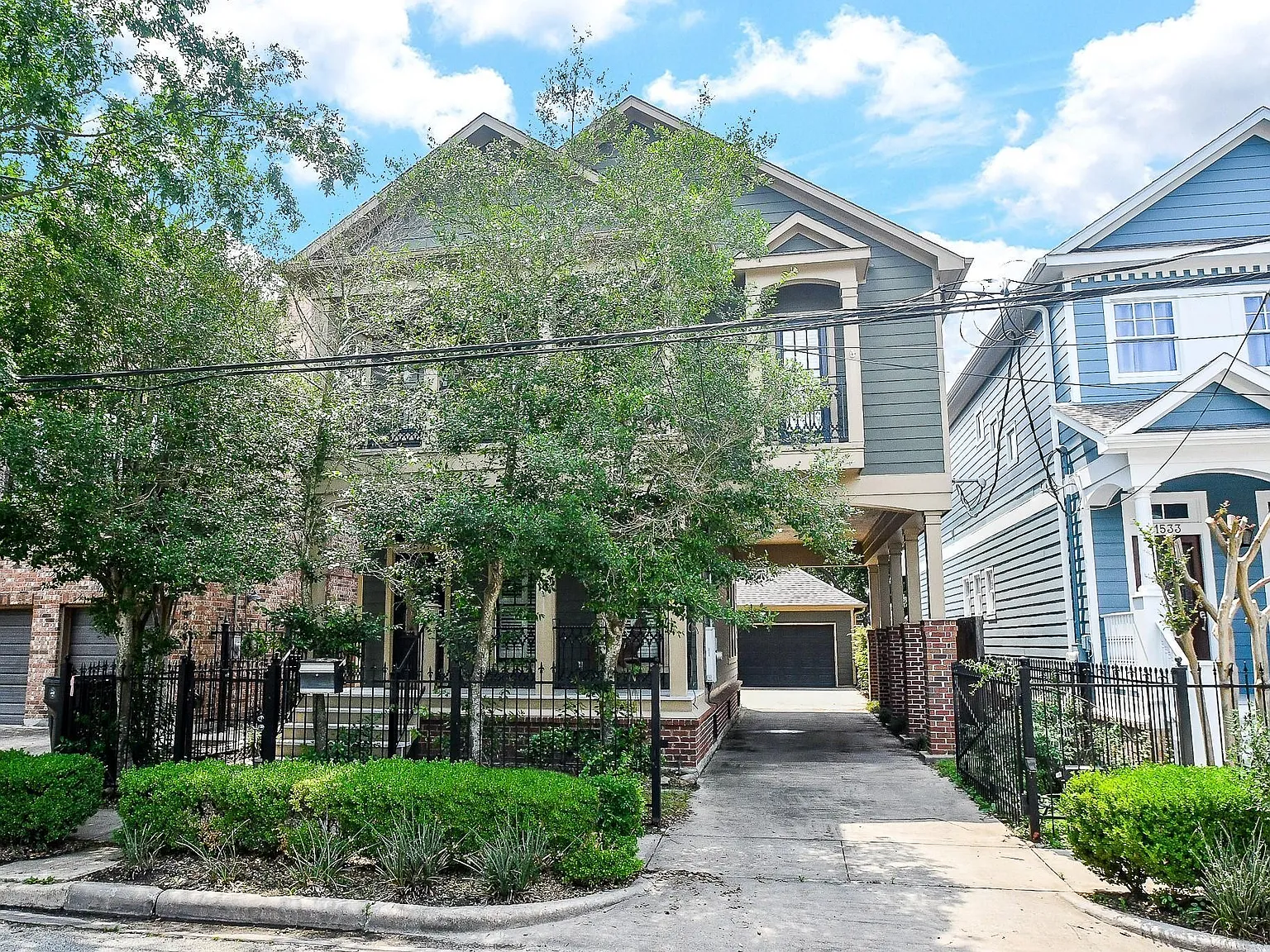 3 bed, 2.5 bath, 1972 sqft, $4,000 — Photo 3