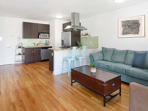 2nd image of 1610 De Kalb Ave #4D