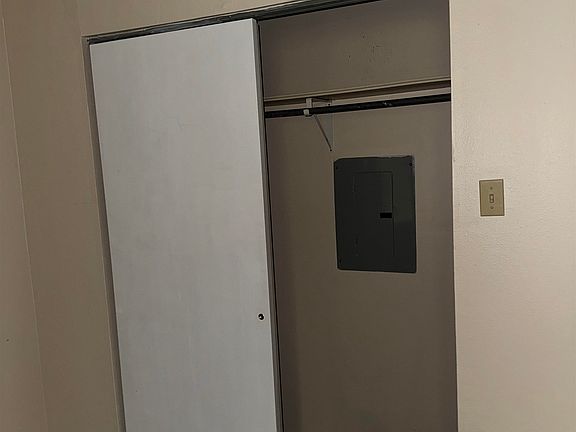 5th image of 100 E Aurora St #331