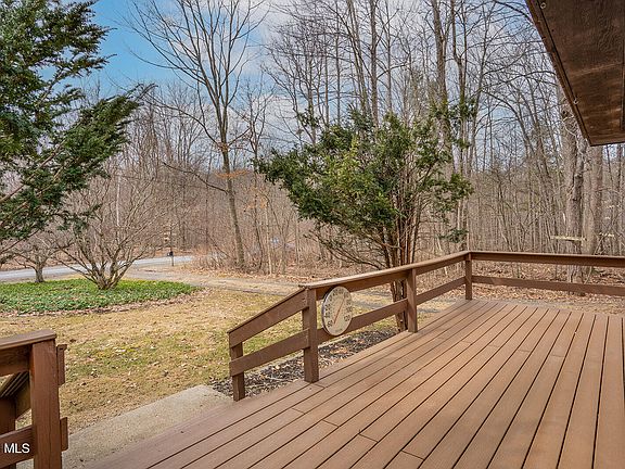 5th image of 103 Beecher Road