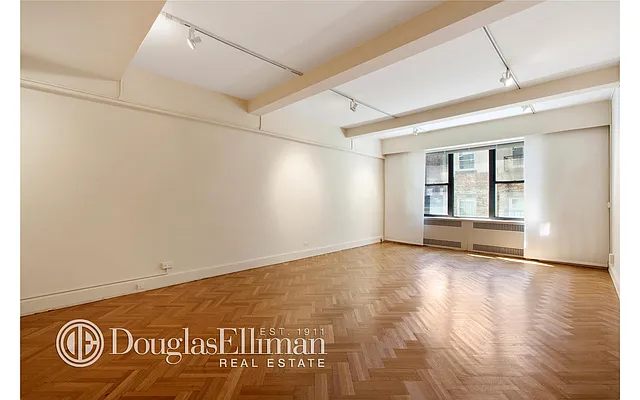 Rented by Douglas Elliman | media 19