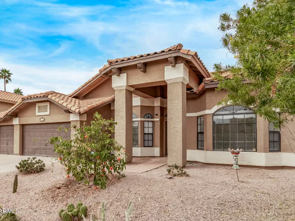 532 S LAGOON Drive, Gilbert, AZ 85233