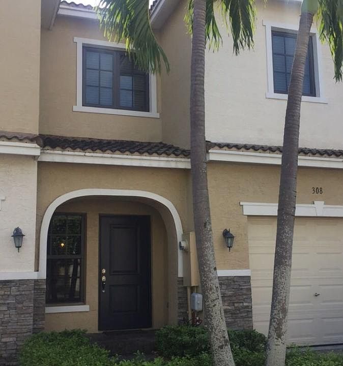 1st image of 308 NE 194th Ln #308