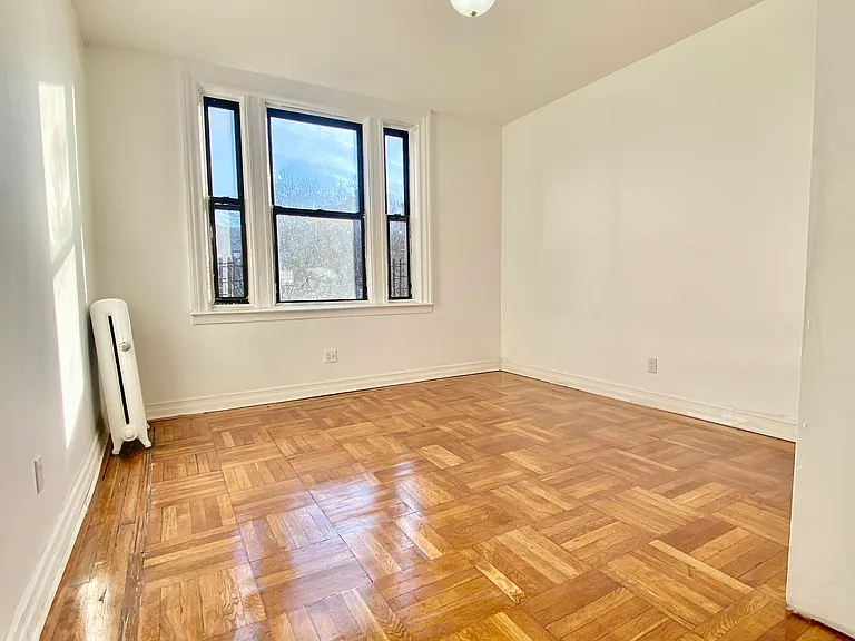 295 Parkside Ave #3C — Photo 3
