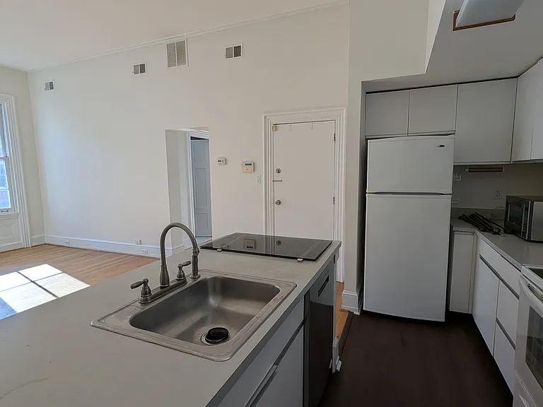 1503 Green St #4 — Photo 18