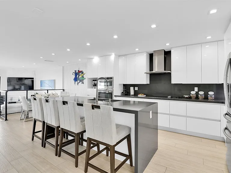 1035 Boca Cove Ln — Photo 9
