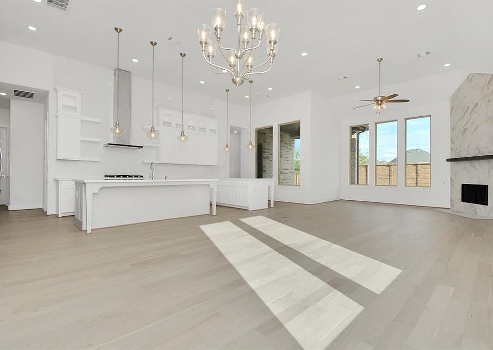 1st image of 3207 Caney Dr