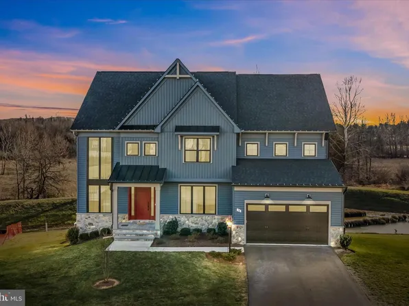 56 Jane Washington Ct, Charles Town, WV 25414