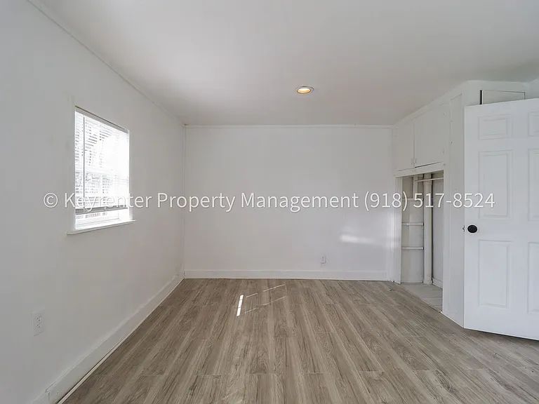 732 N Victor Ave — Photo 13