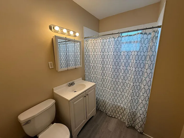 432 Sumner Ave — Photo 11