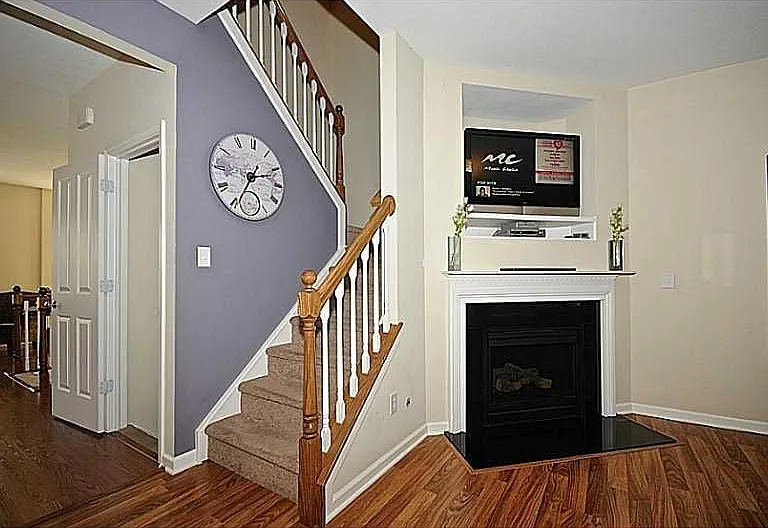 996 Bard Ln — Photo 17