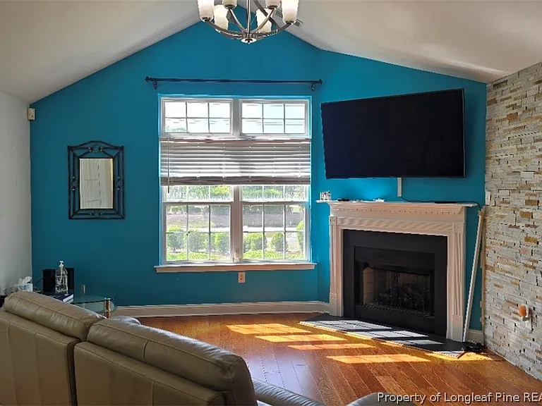 127 Nandina Ct — Photo 7