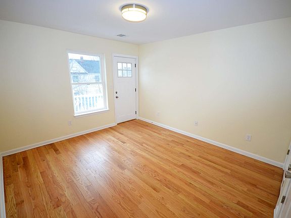 Master BR w deck access