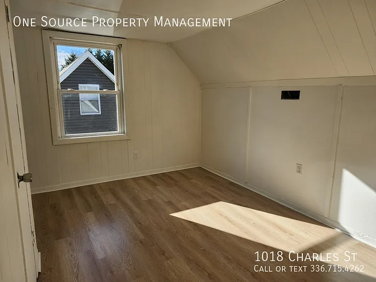 1018 Charles St — Photo 7