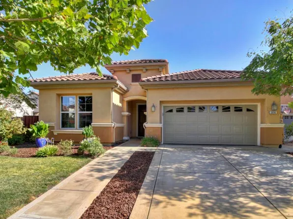 2690 Briscoe Pl, Woodland, CA 95776