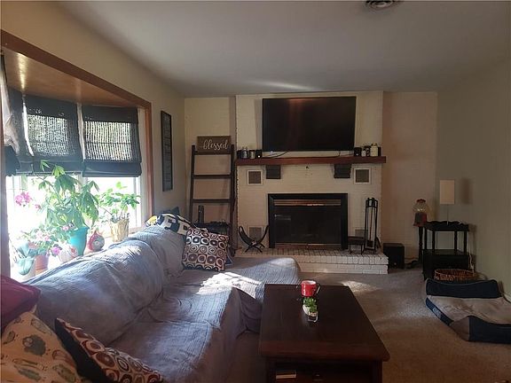 4th image of 1311 Oakland Dr