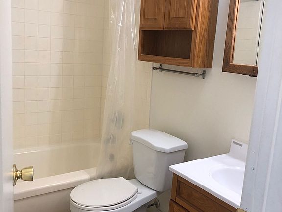 3rd image of 267 E Grand Ave #D