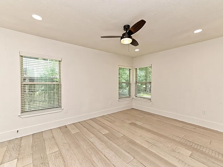 11800 Tedford St — Photo 13