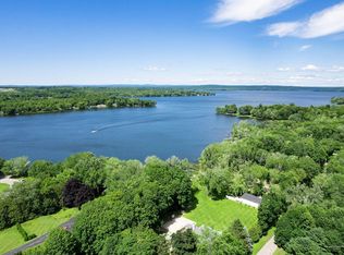 16 Sebasticook Ave, Newport, ME 04953