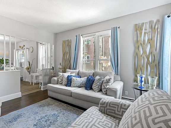3rd image of 133 Davenport Ave APT 1A