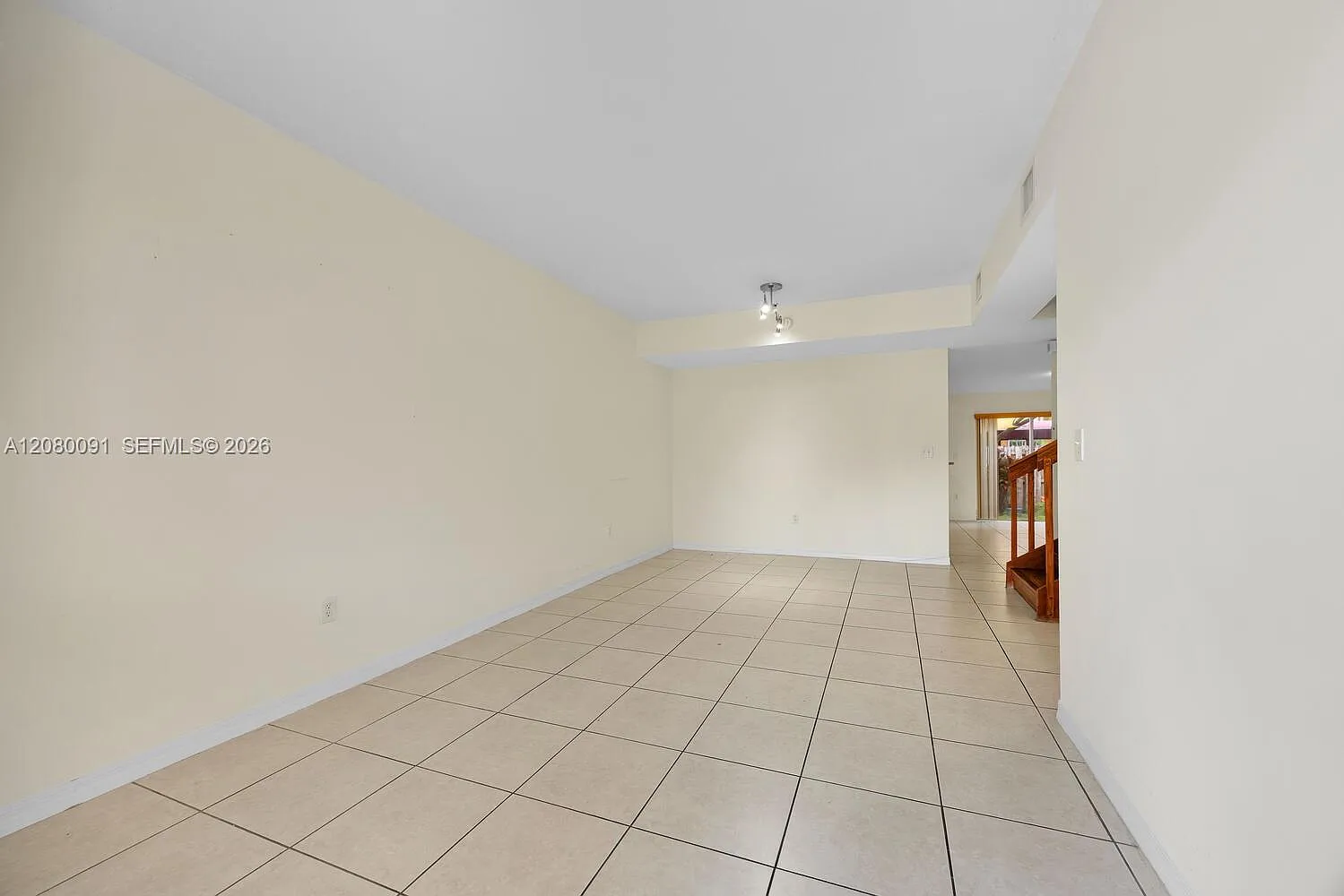 Kendall Village Townvilla — Photo 4