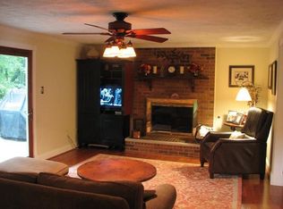 3810 Dalebrook Dr, Dumfries, VA 22025