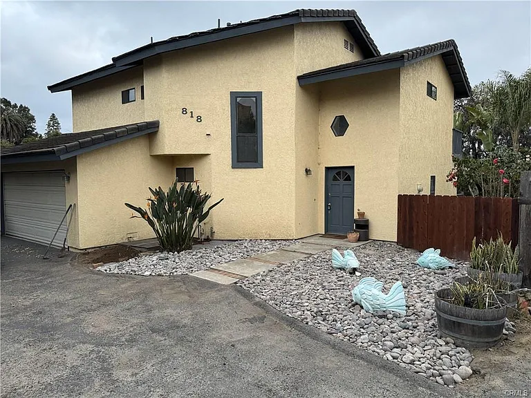 818 Nardo Rd — Photo 8