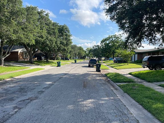 5th image of 4614 McGregor Dr