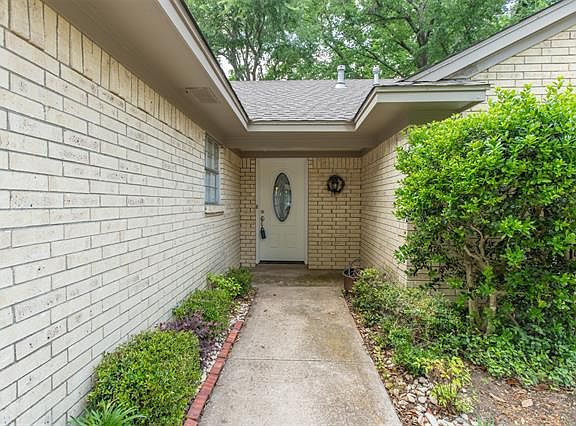 3rd image of 512 Mink Dr