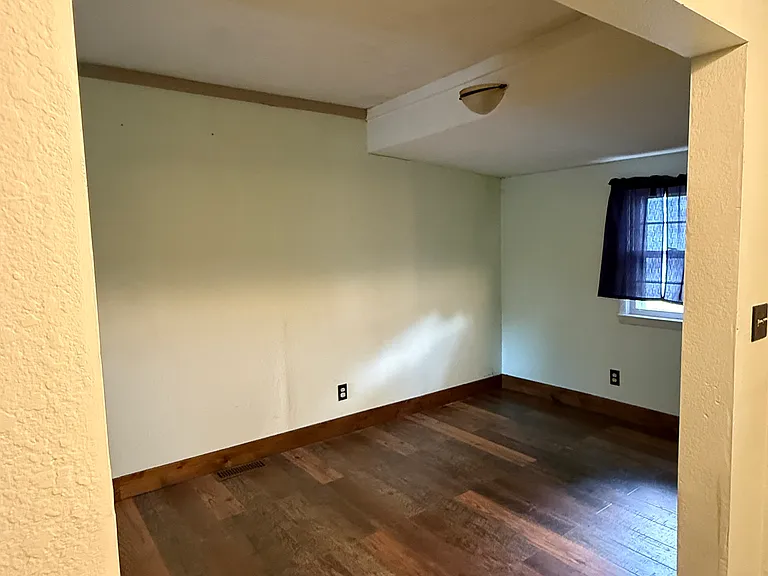 4517 Waterloo Dr — Photo 8