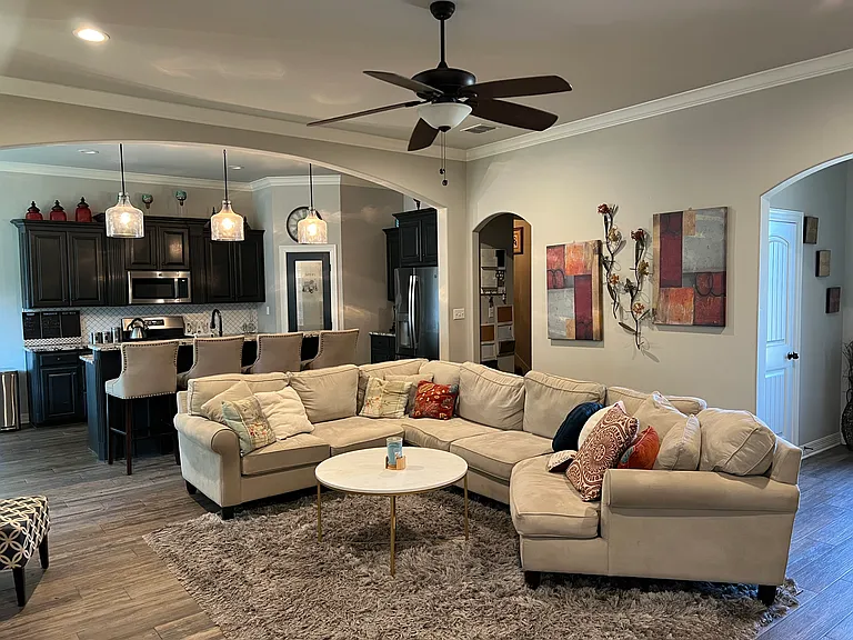 919 Antler Dr — Photo 4