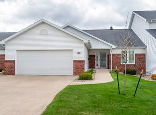 1005 W Windtree Dr, Appleton, WI 54914
