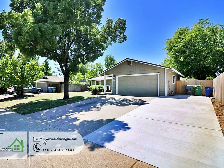 1744 Kildare Dr — Photo 1