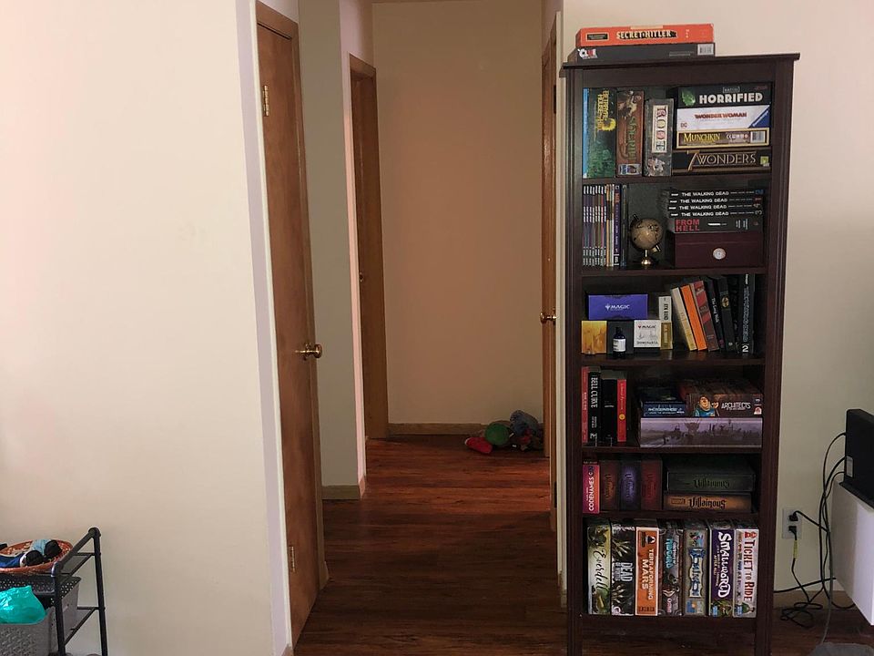 Hallway/Closet's