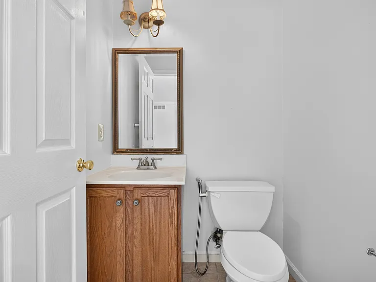 323 Glenn Rose Cir — Photo 7