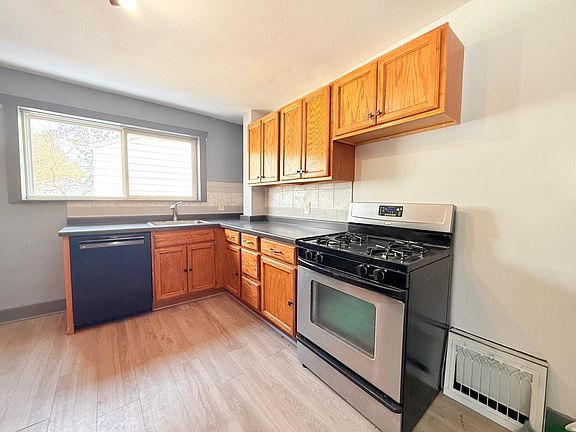 4th image of 715 N Stevens St