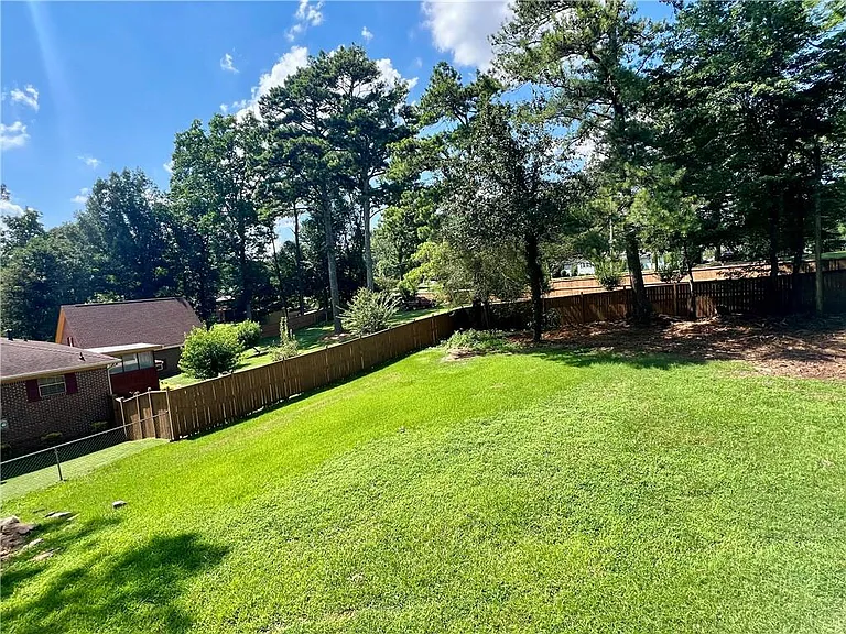 6695 Courtney Dr — Photo 30