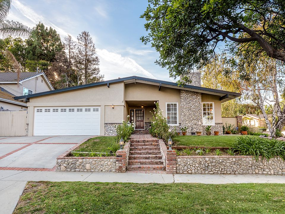 1st image of 27605 Avenida Del Mesa
