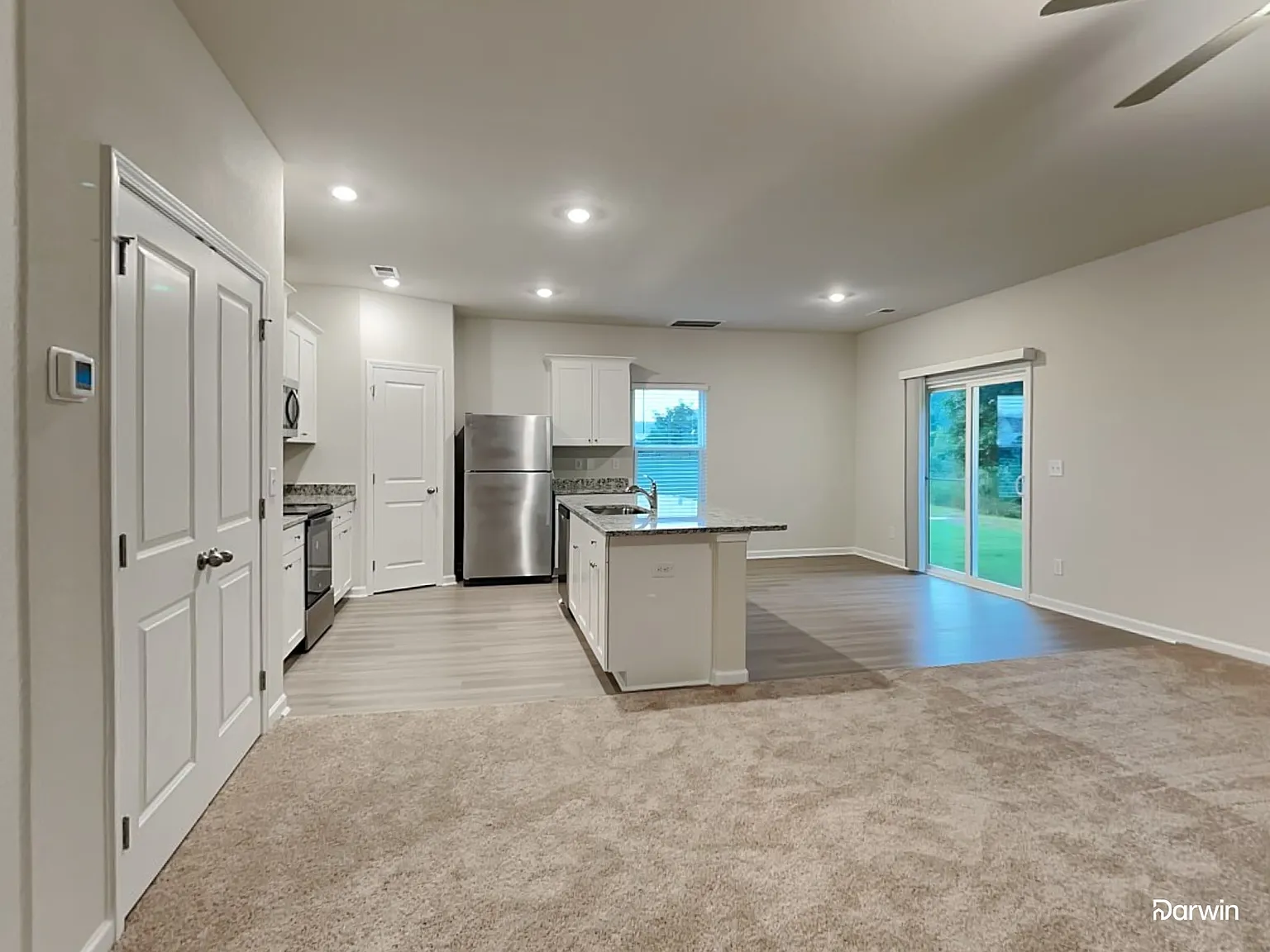4 bed, 2.5 bath, 1800 sqft, $1,840 — Photo 2