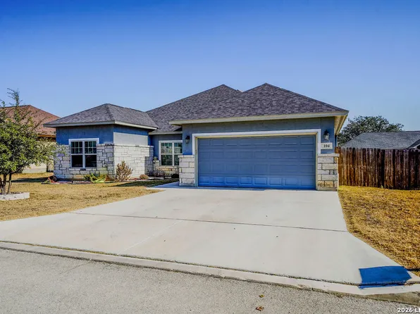 104 Fairway, Floresville, TX 78114