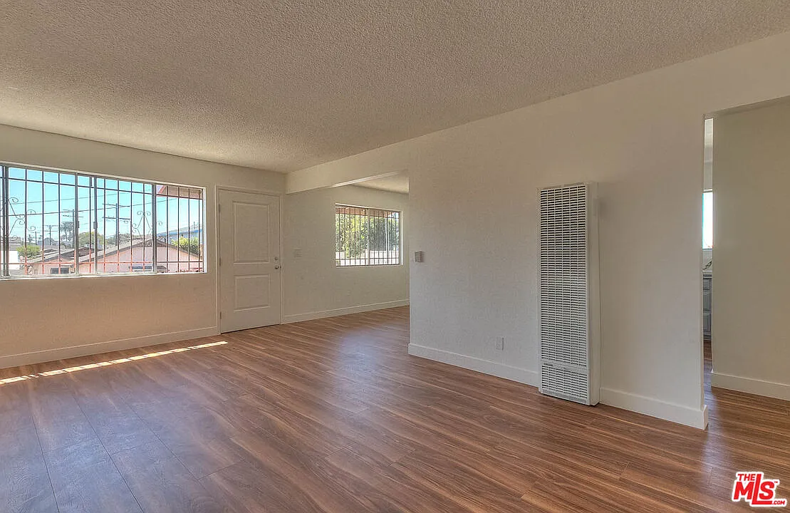 2 bed, 1.0 bath, 900 sqft, $2,695 — Photo 4