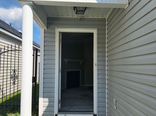 1017 Hammond Manor Dr, Baton Rouge, LA 70816